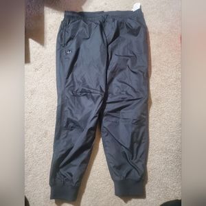 Mens UA joggers
